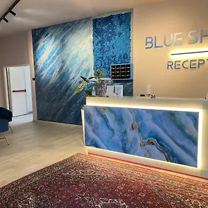 فندق Blue Shades