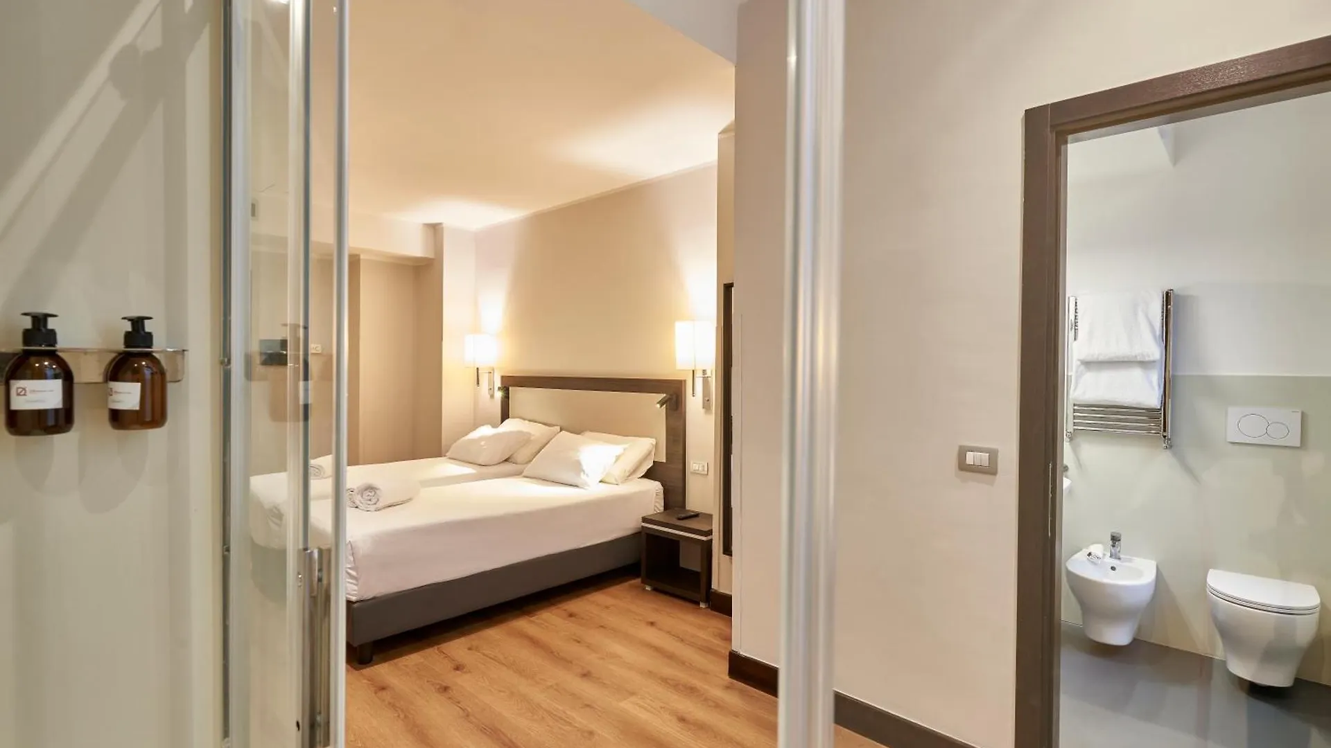 Hotel Leonardo Da Vinci Florence 4*,