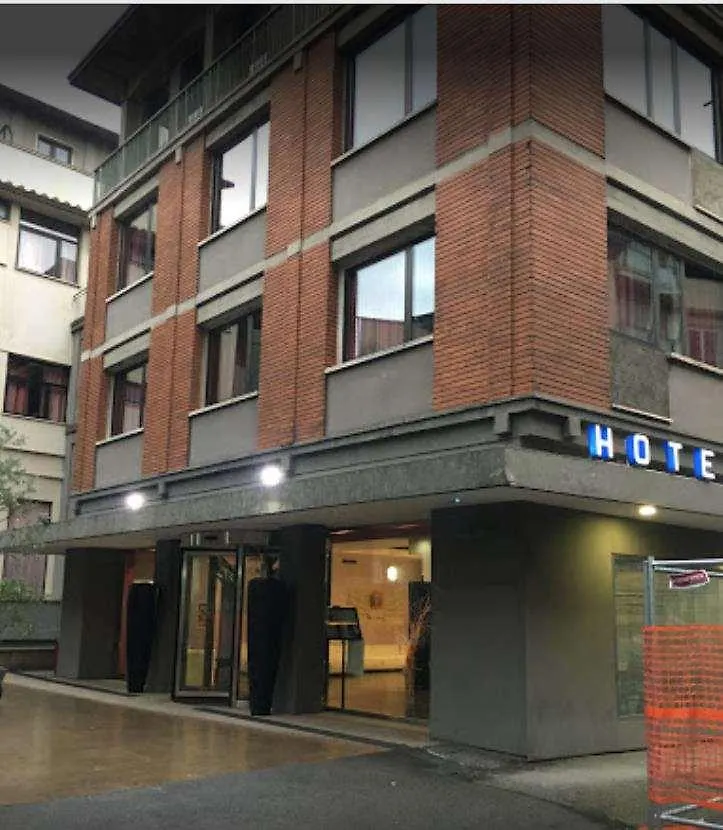 Hotel Leonardo Da Vinci Florence 4*,